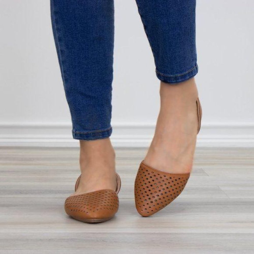 Pointed Toe Perforated Ballerina Flat - Picture 6 of 6
